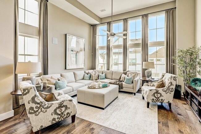 Building Photo - 810 Leavenworth Ave