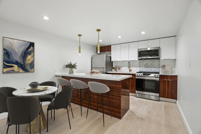 Photo - 410 Lucas Ave.