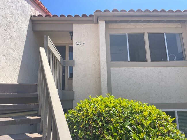 Building Photo - Charming Carlsbad Condo By the Sea Unit F