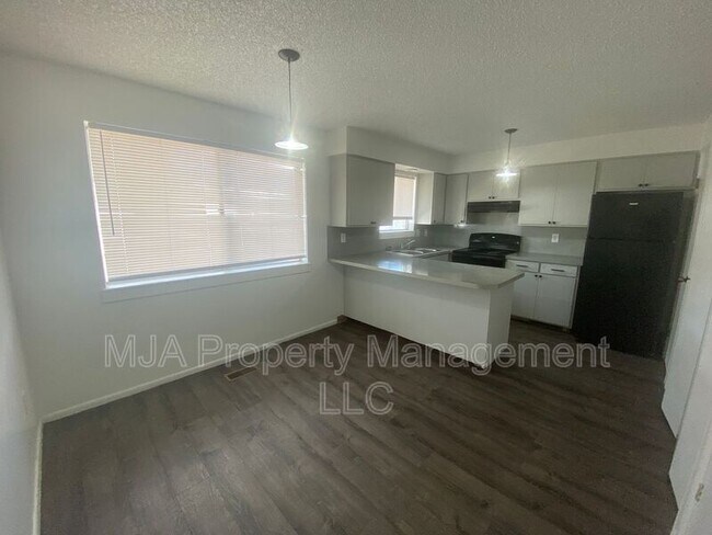 Photo - 1428 W 300 N Unidad 03