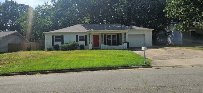 Building Photo - 2117 N Briarwood Ln Rental