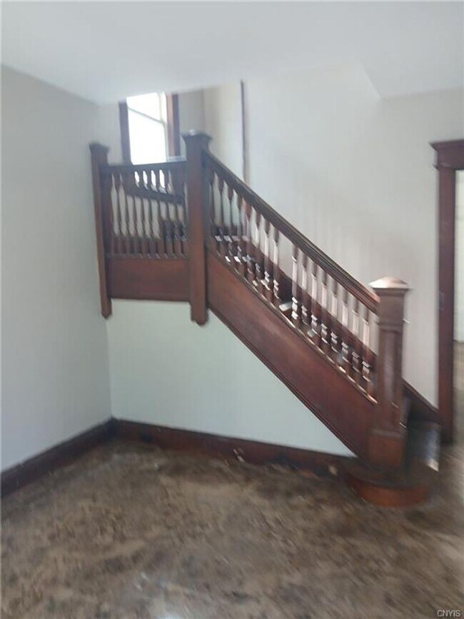 Photo - 4 Bedroom Single Family House Available in Syracuse