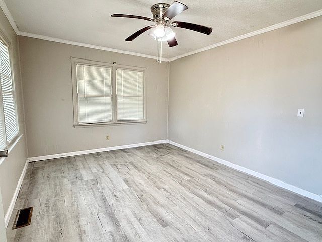 Photo - 677 Old Taylor Rd