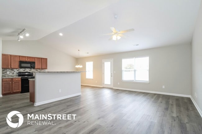 Photo - 4389 Lochurst Dr