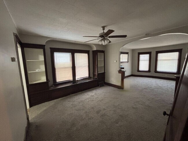 Photo - 1104 E 143rd St Unidad DN - 1104