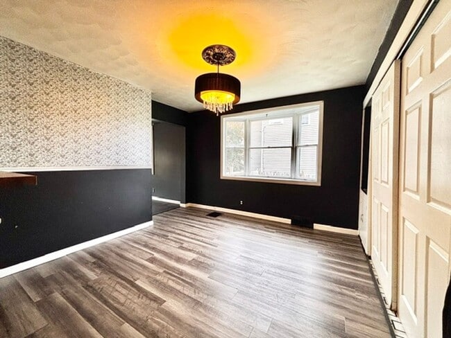 Photo - 611 Green St
