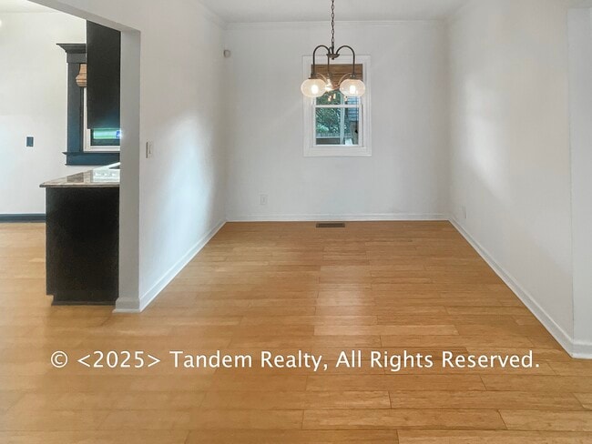 Photo - 401 Cleves St