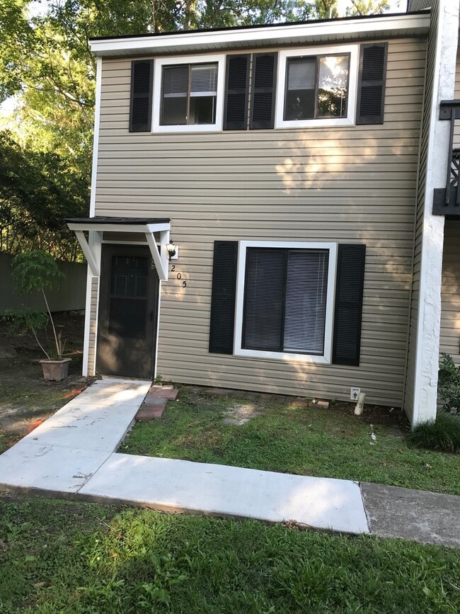 Photo - Adorable Townhome
