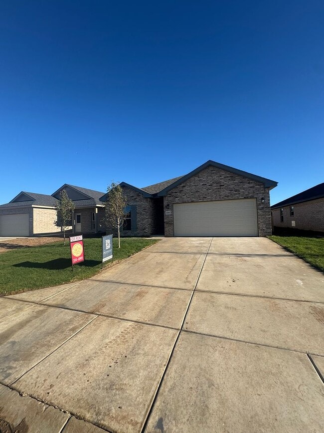 Photo - Located in Glendale!!!4bedrooms 2bathrooms...