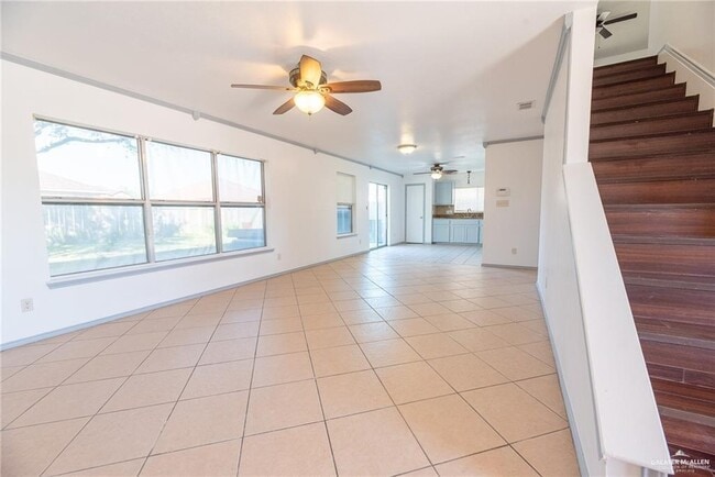 Photo - 14 W 40th St