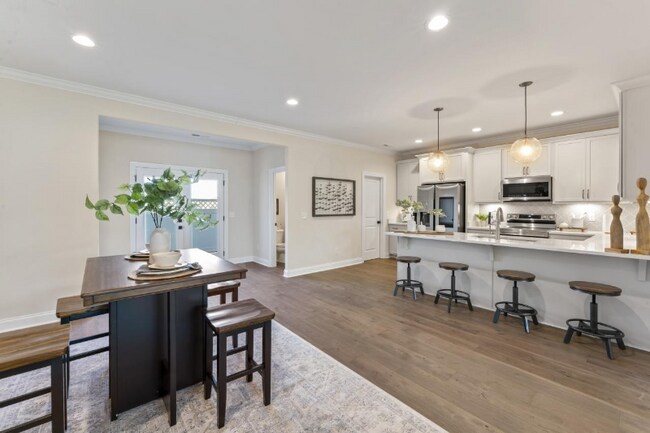 Photo - 2128 Gracie Bug Lp