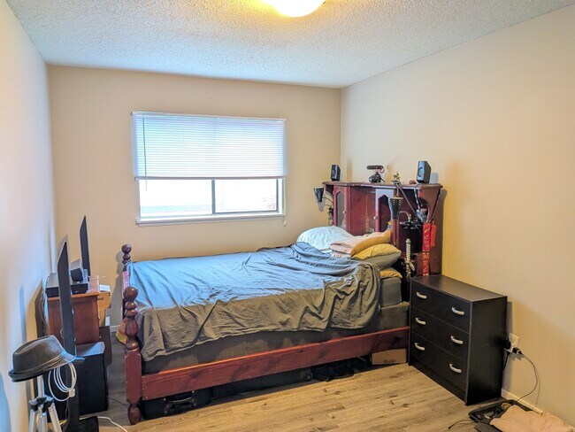 Photo - 1755 No 9 Highway215 Unit 215