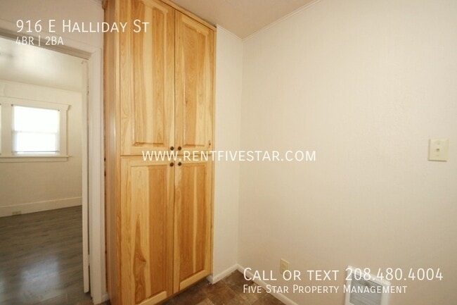 Photo - 916 E Halliday St
