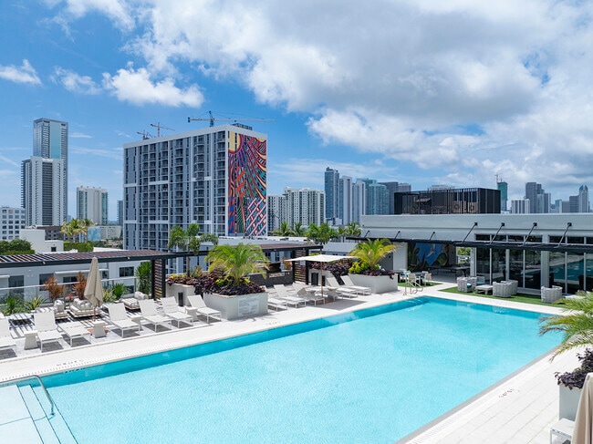 Photo - Cortland Midtown Miami