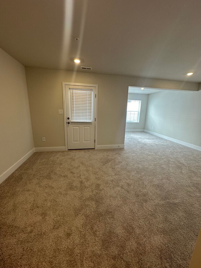 Building Photo - 2374 Spruce Knob Ter