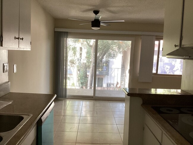 4324 Mammoth Ave LLC - 4324 Mammoth Ave LLC Apartamento Unidad 27