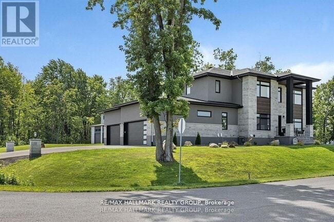 Photo - 595 Shoreway Dr