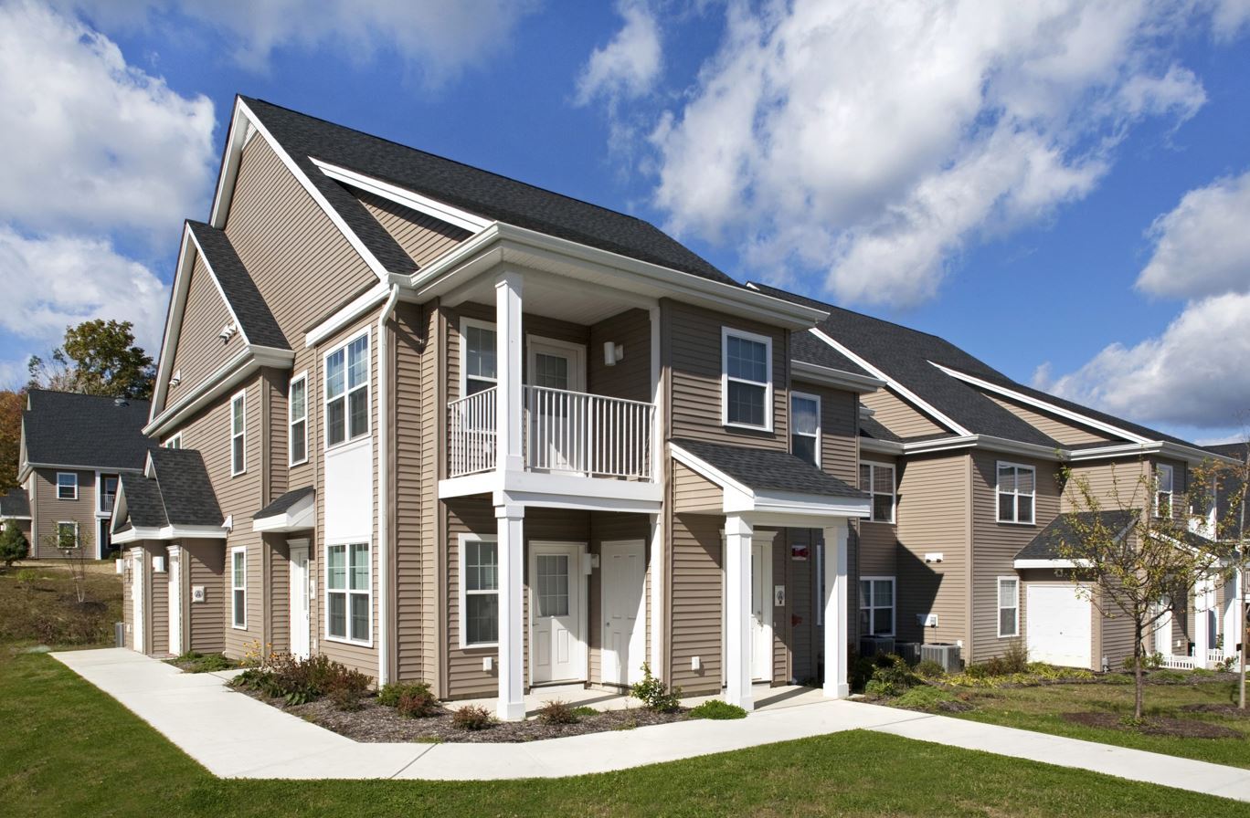 Lewisboro Commons - Lewisboro Commons Apartments