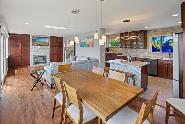 Building Photo - 3035 Ribera Rd Rental