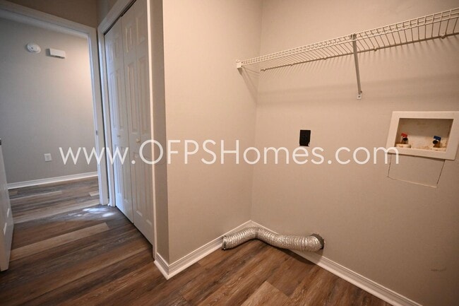 Photo - 214 Tooke St