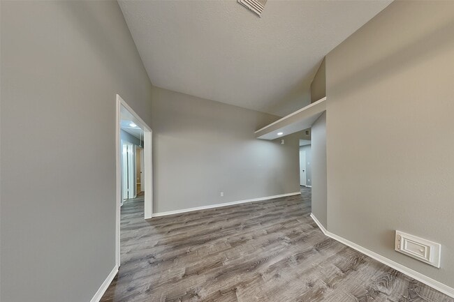 Building Photo - 17326 Masonridge Dr