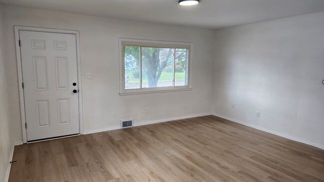 Photo - Charming 3-Bedroom Ranch in North Linden