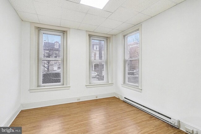 Photo - 136 E Lemon St