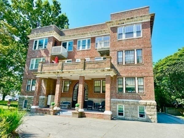 Photo - 138 Main St Unit 13