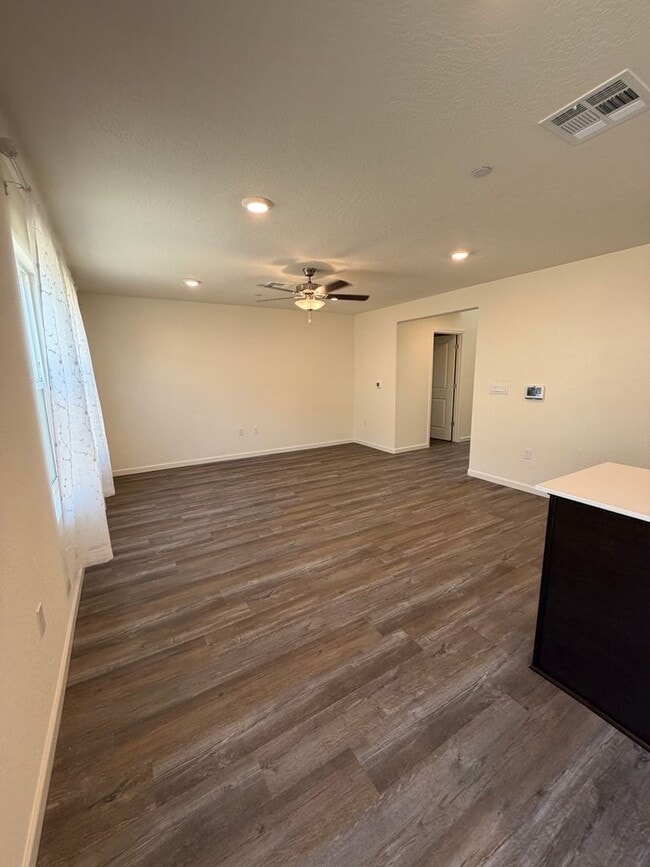 Photo - Beautiful New Home for rent in Tulare!