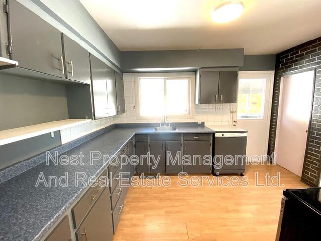 Photo - 2610 10th Ave