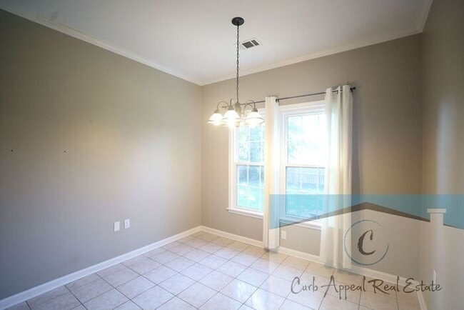 Photo - 4 bedroom 2 bath recently built home (Nett...