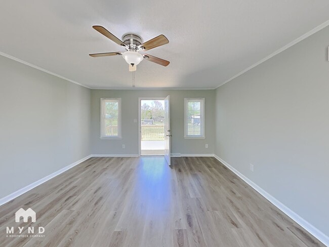 Photo - 906 Edgehill Dr