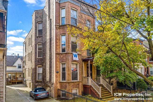 Photo - 847 W Wellington Ave Unidad 1