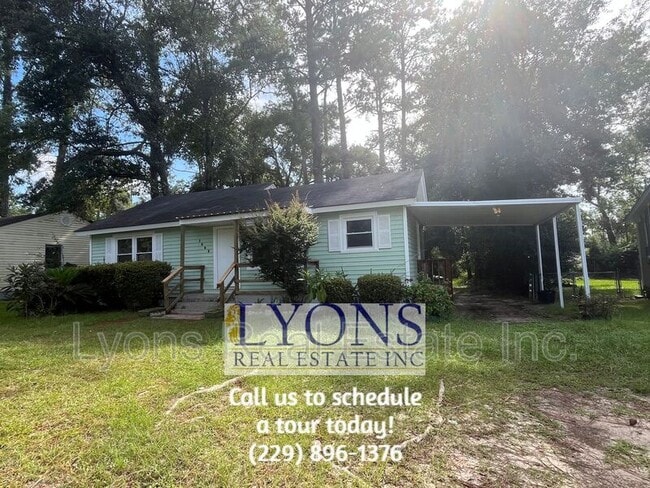 Building Photo - 1805 Clover Dr Rental