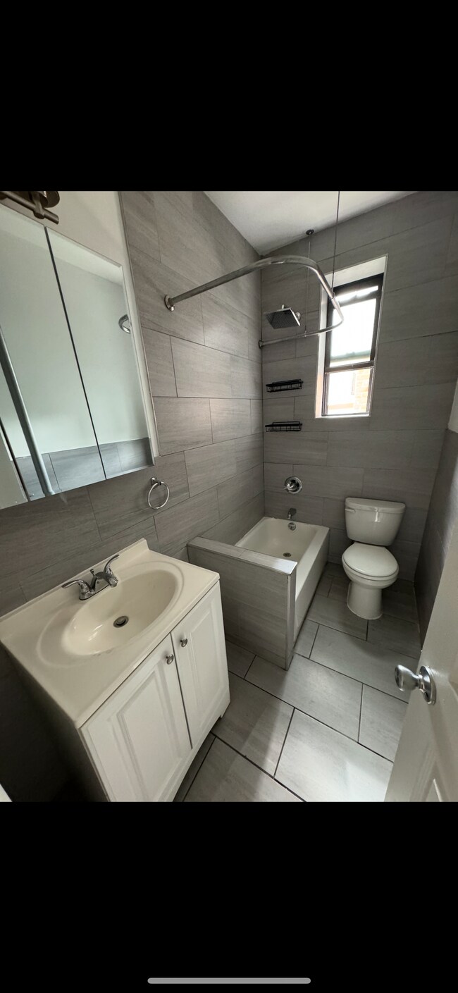 Photo - 30-17 34th St