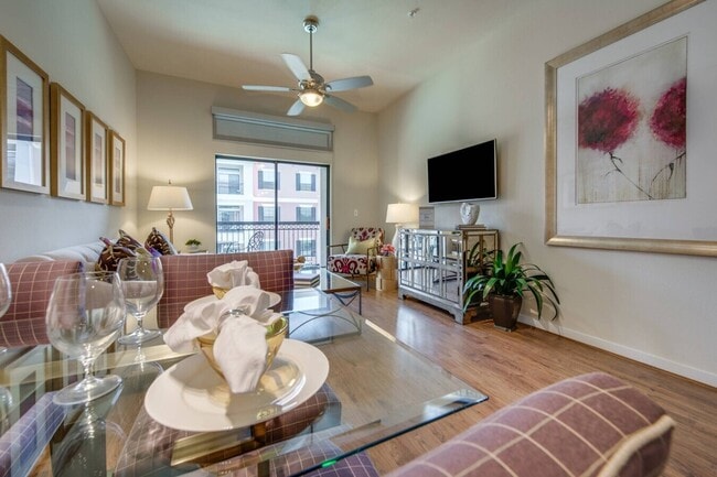 Photo - Don't Miss Out! 1 Month Free on a 1/1! Unidad TGW1