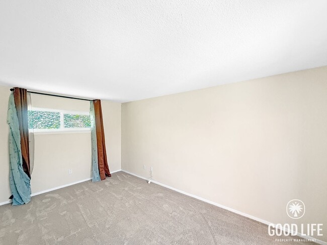 Photo - Move-In Ready 3BD/2BA Canyon Crest Home with Modern Kitchen Updates & 2-Car Garage