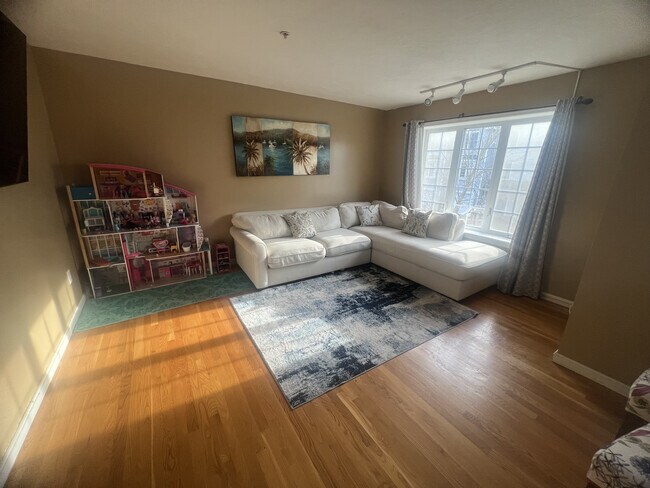Photo - 100 Nutting Rd