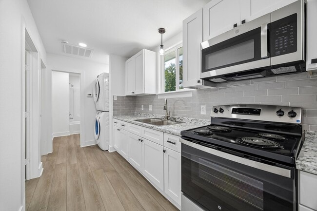 Photo - 22837 E Community Dr Unit 2 - 2 bed
