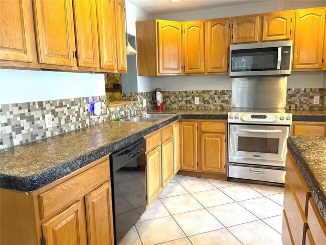 Photo - 1060 41st St N