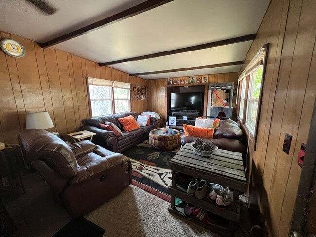 Photo - 2 Bedroom Home!