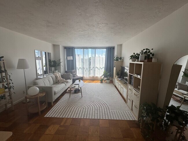 Photo - 77 Pond Ave Unit 808