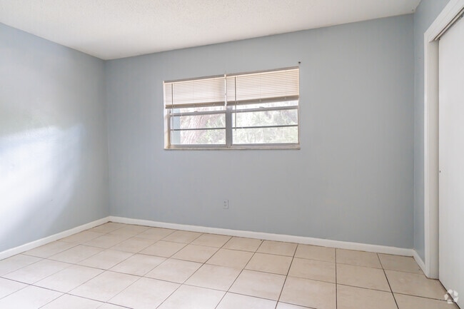 Parson's Green Courtyard Apartments