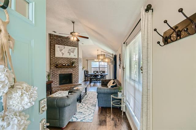 Photo - 627 Meadowbrook St