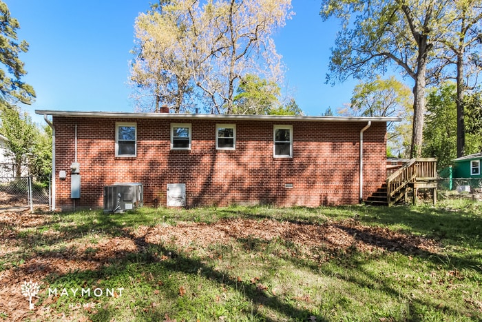 Photo - 1633 Overhill Rd