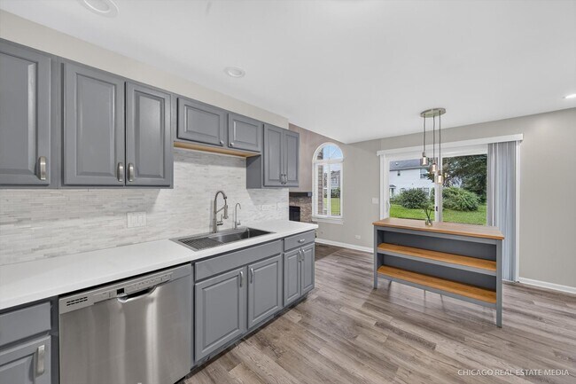152 Brittany Dr