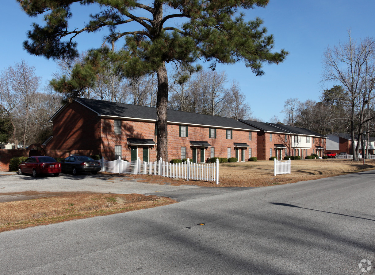 Juniper Apartments - Juniper Apartments