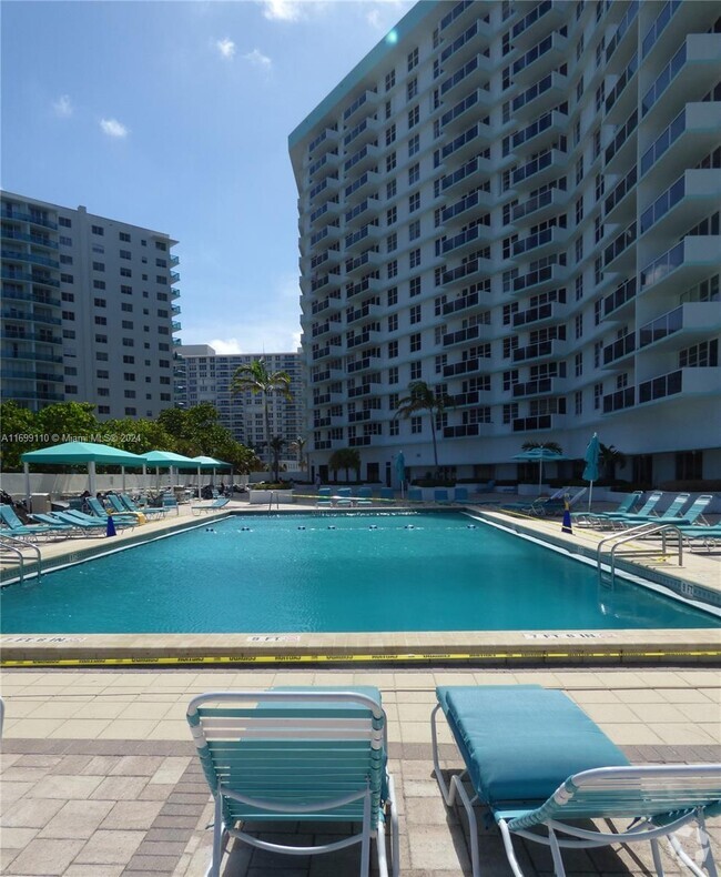 Building Photo - 3725 S Ocean Dr Unit 1419 Rental