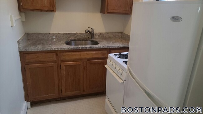 Building Photo - 17-19 Washington St. Rental