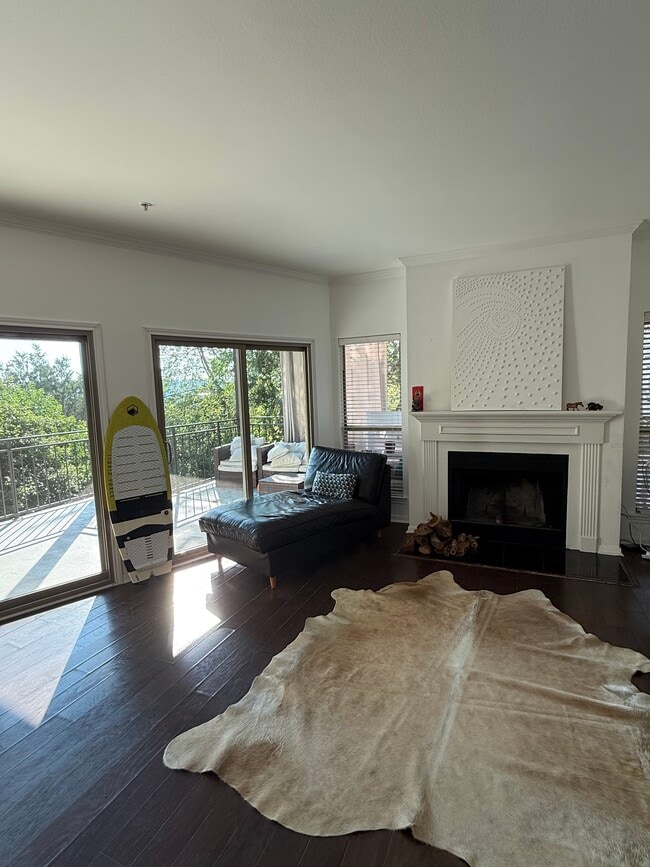 Building Photo - 6000 Shepherd Mountain Cv Unit Precious Appartment Rental